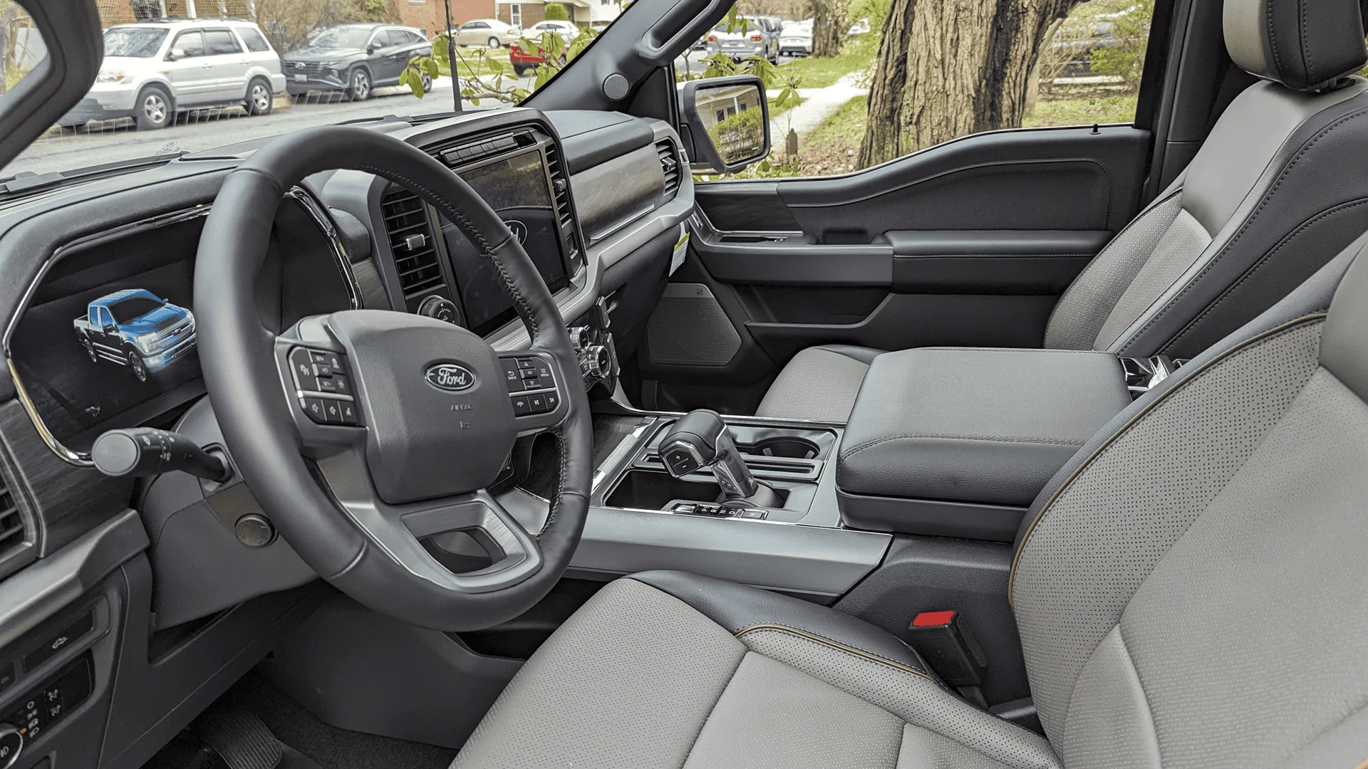 No sport 2 tone interior 2024? | F150gen14 -- 2021+ Ford F-150, Tremor ...