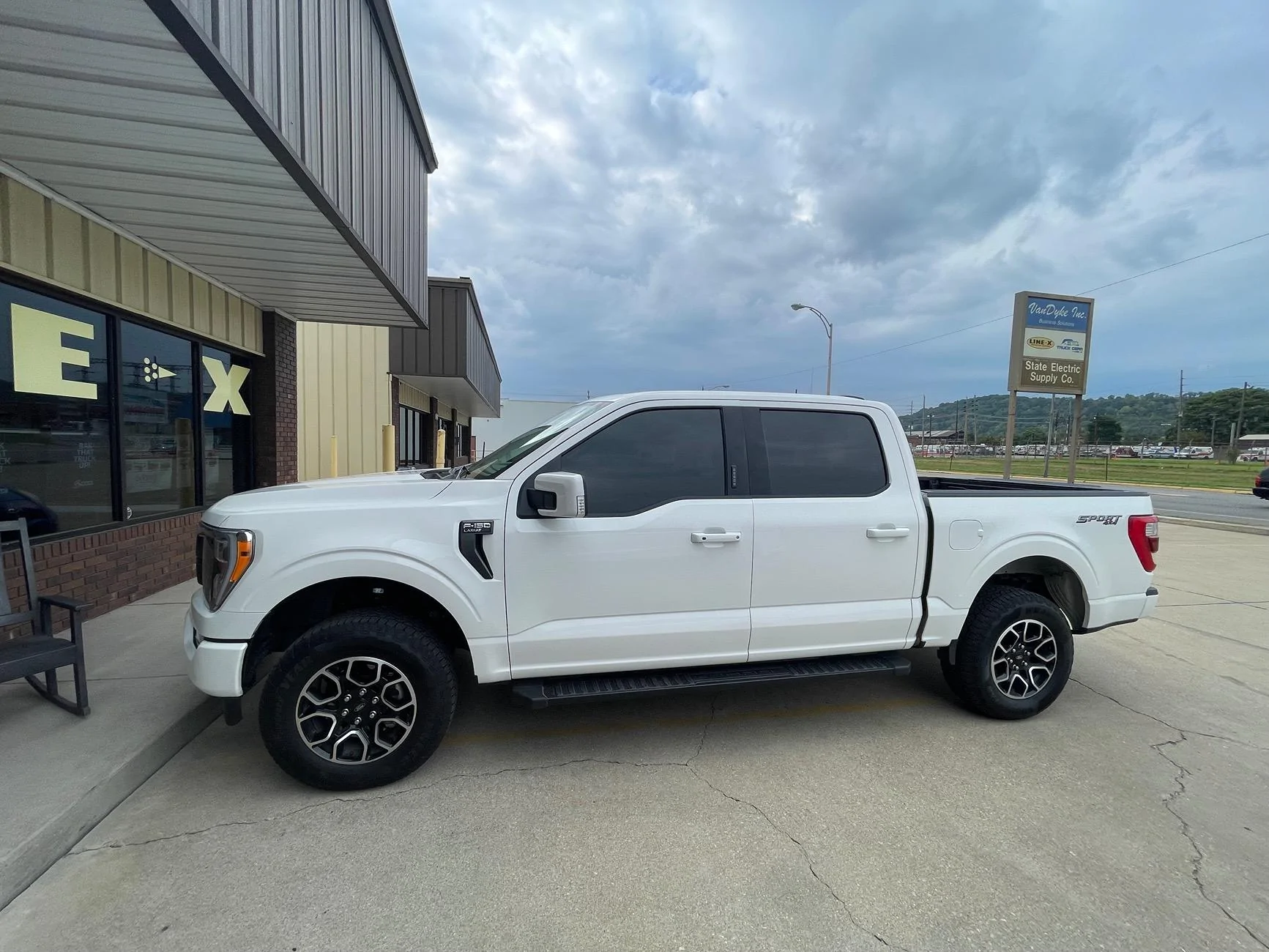 2022 F150 Lariat which tires to run on stock 18