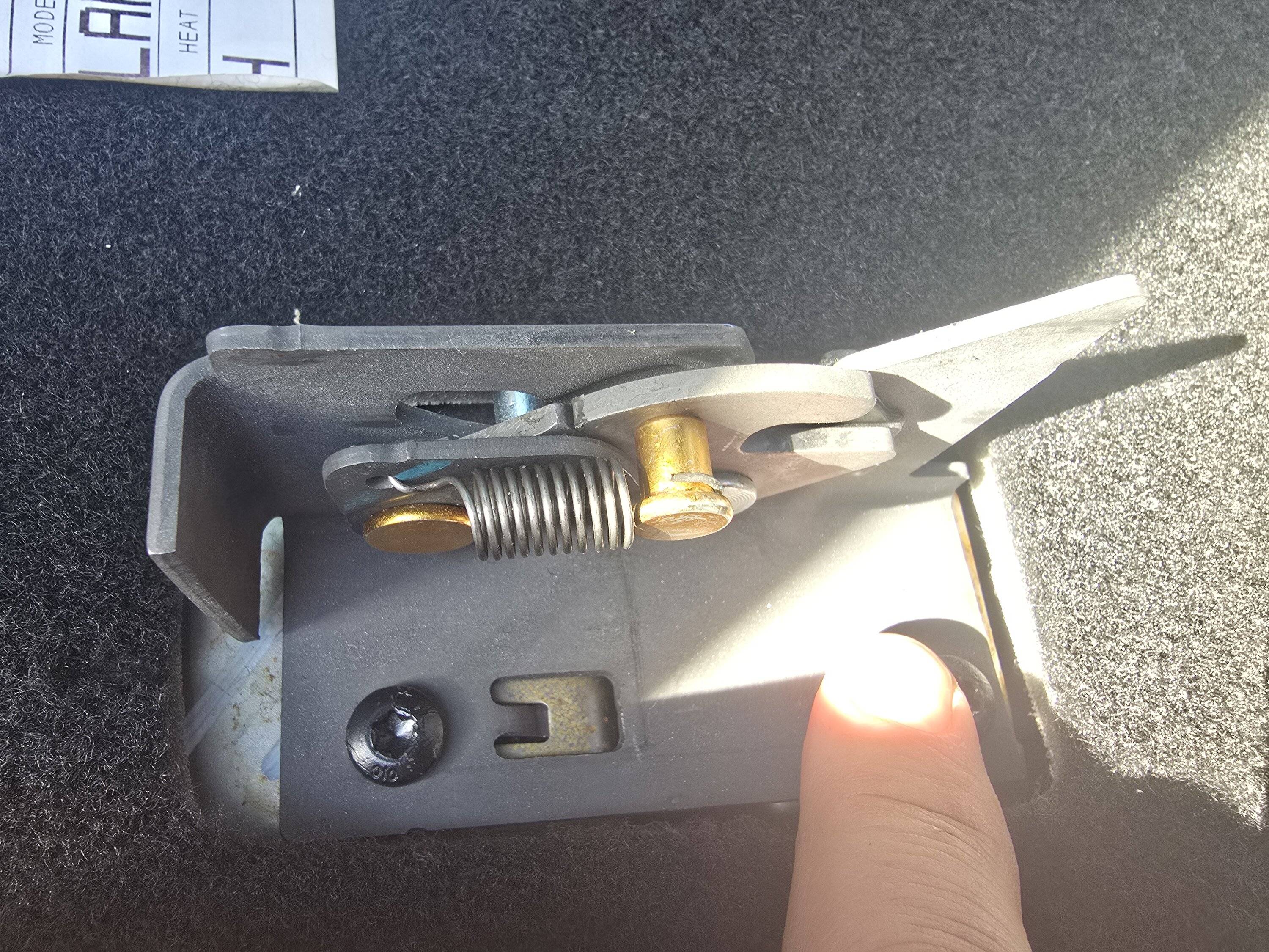 Driver's rear seat latch | F150gen14 -- 2021+ Ford F-150, Tremor ...