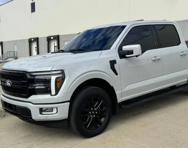 Stx Raptor 2024 STX to XLT grille and headlights? | F150gen14 -- 2021+ Ford F-150 ...