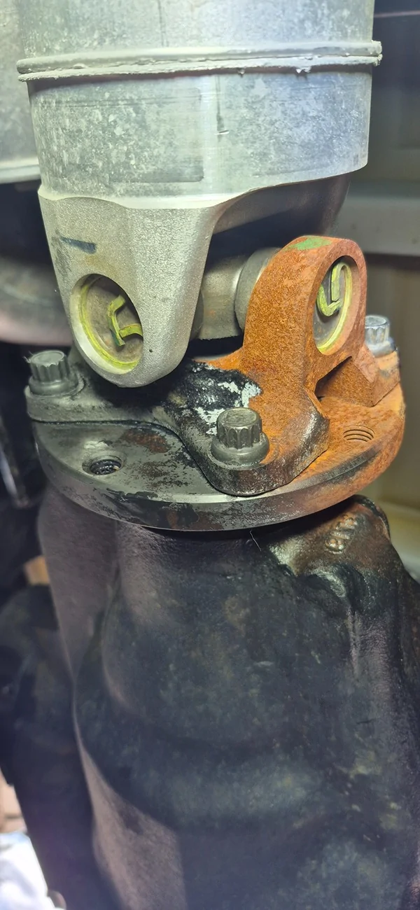 Painted Rear Diff Rear Diff/axles bedliner coating? Update, its painted!!! | Page 2 ...