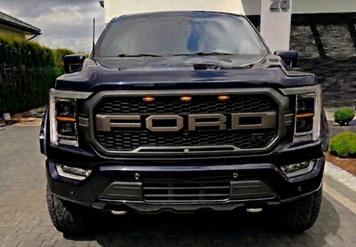 Custom Painted Raptor-Style Grill on 2022 King Ranch - Matching Bronze ...