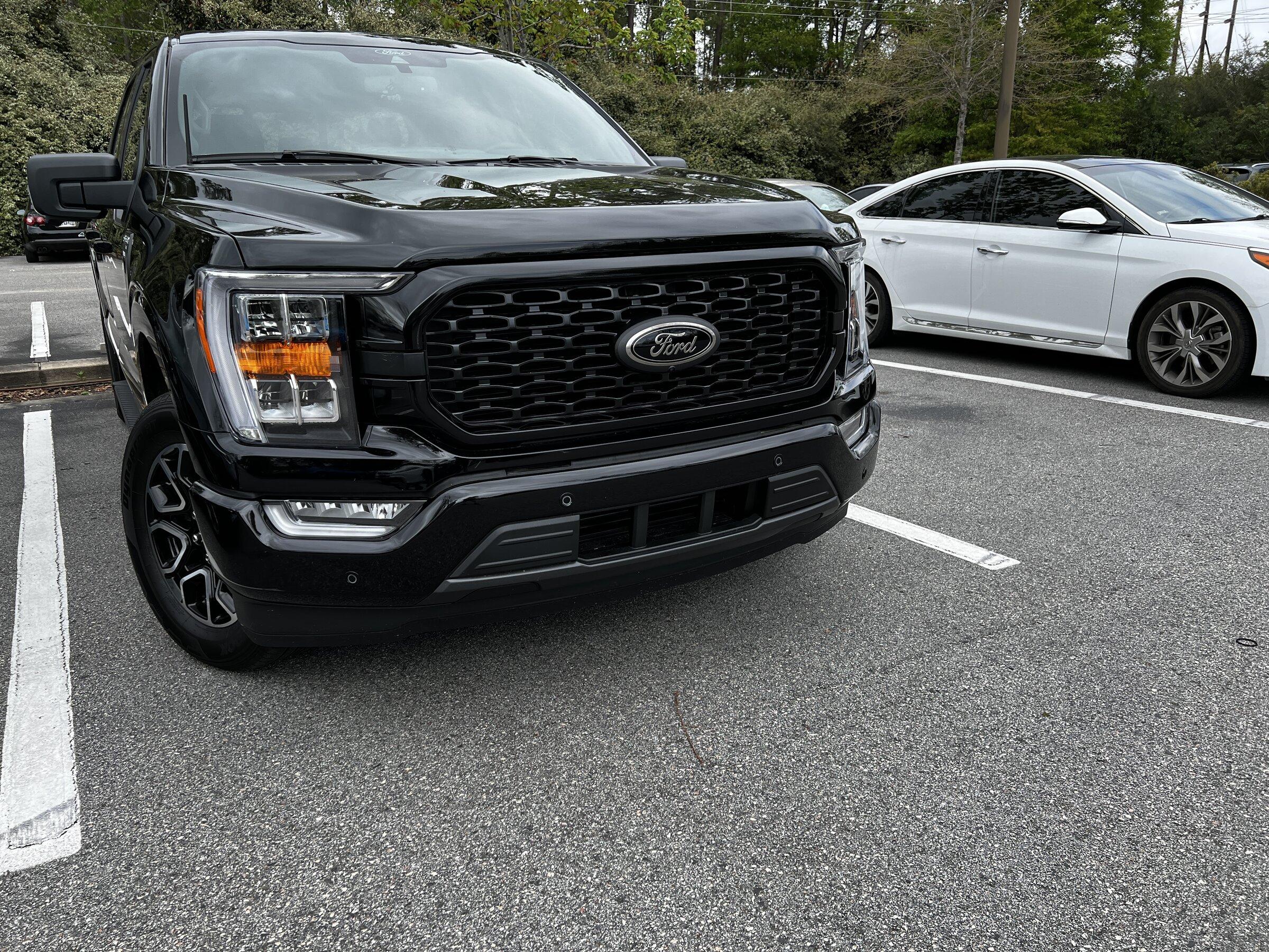Stx Raptor STX Grille on an XLT | F150gen14 -- 2021+ Ford F-150, Tremor, Raptor ...