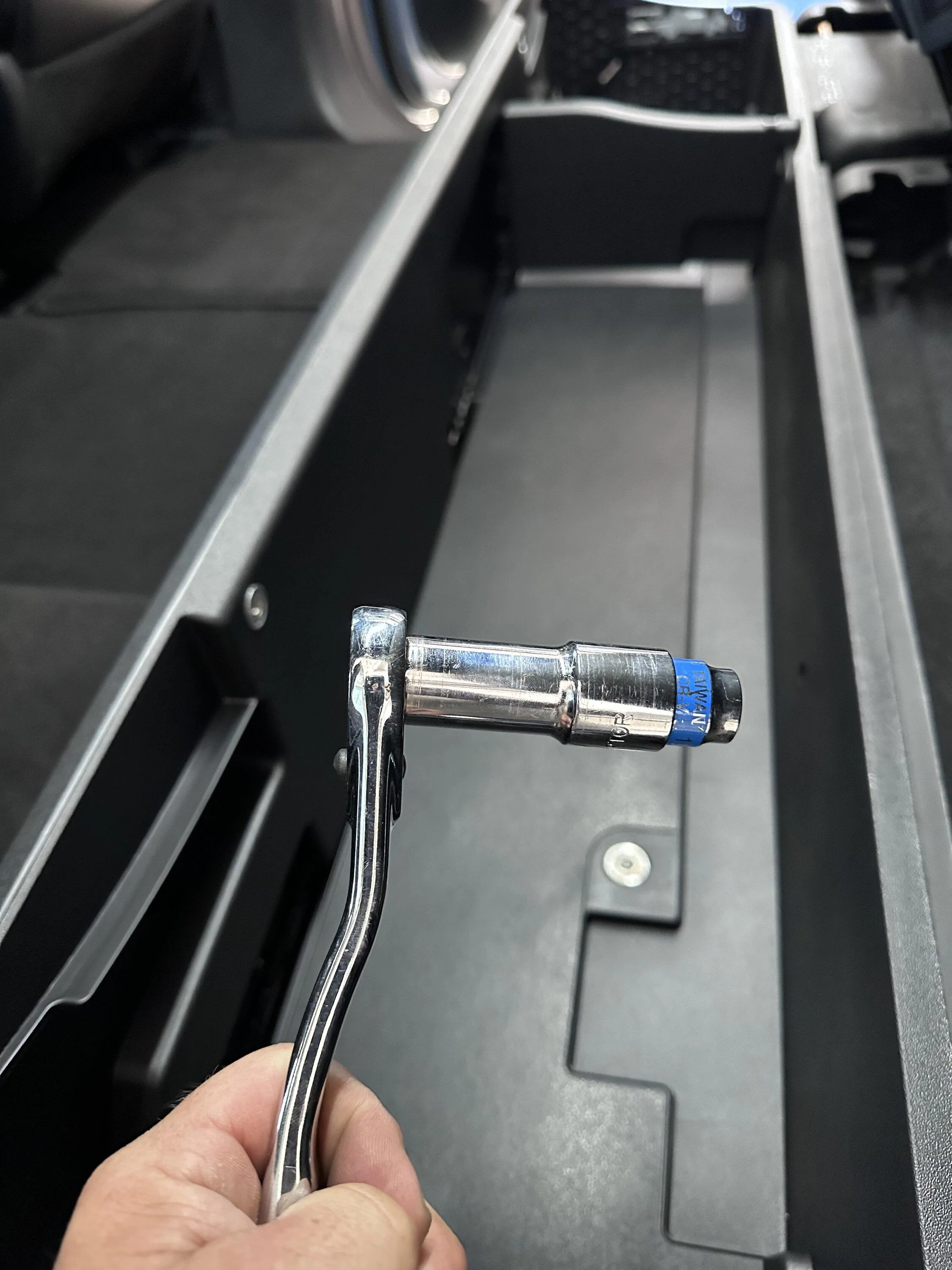 OEM G3 Rear Under Seat Storage Retrofit Install | F150gen14 -- 2021 ...